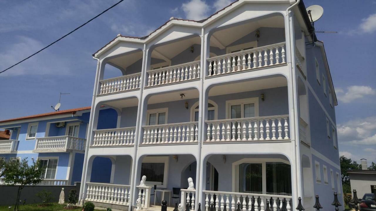 Apartman Janja Porec Exterior photo