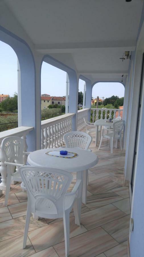 Apartman Janja Porec Exterior photo