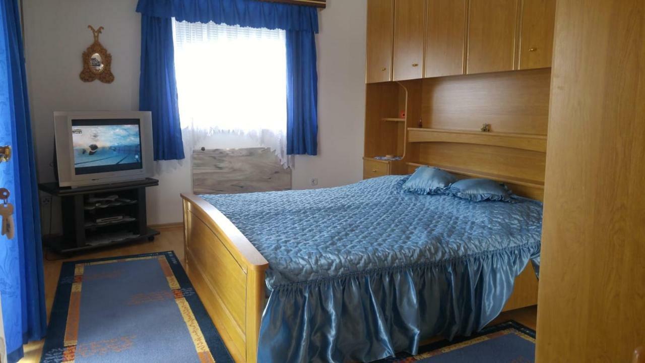 Apartman Janja Porec Exterior photo